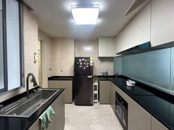 The Lakeshore (D22), Condominium #611130081